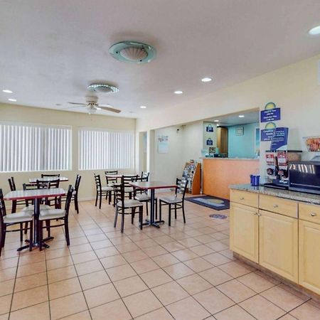Days Inn By Wyndham Socorro Eksteriør billede