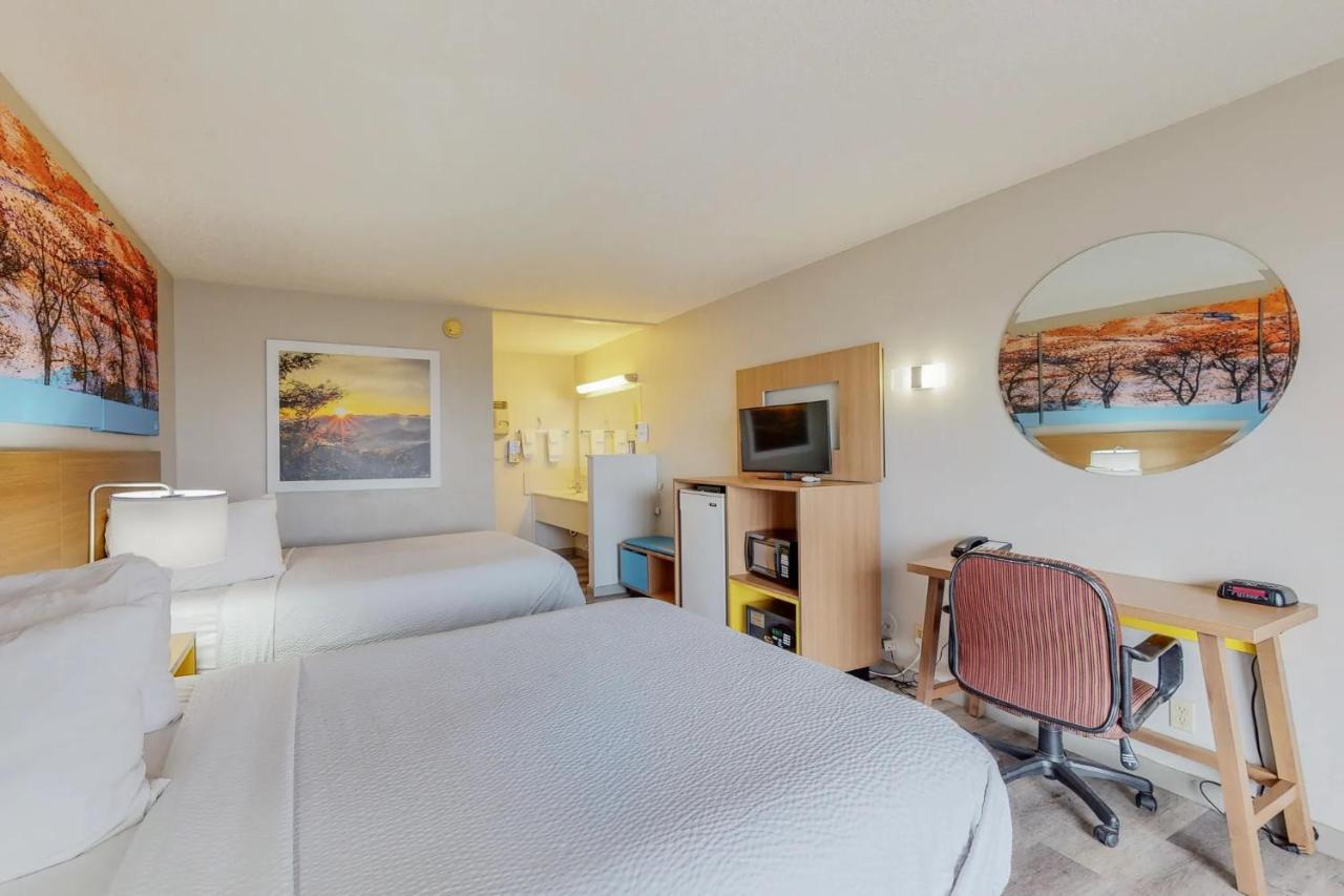 Days Inn By Wyndham Socorro Eksteriør billede