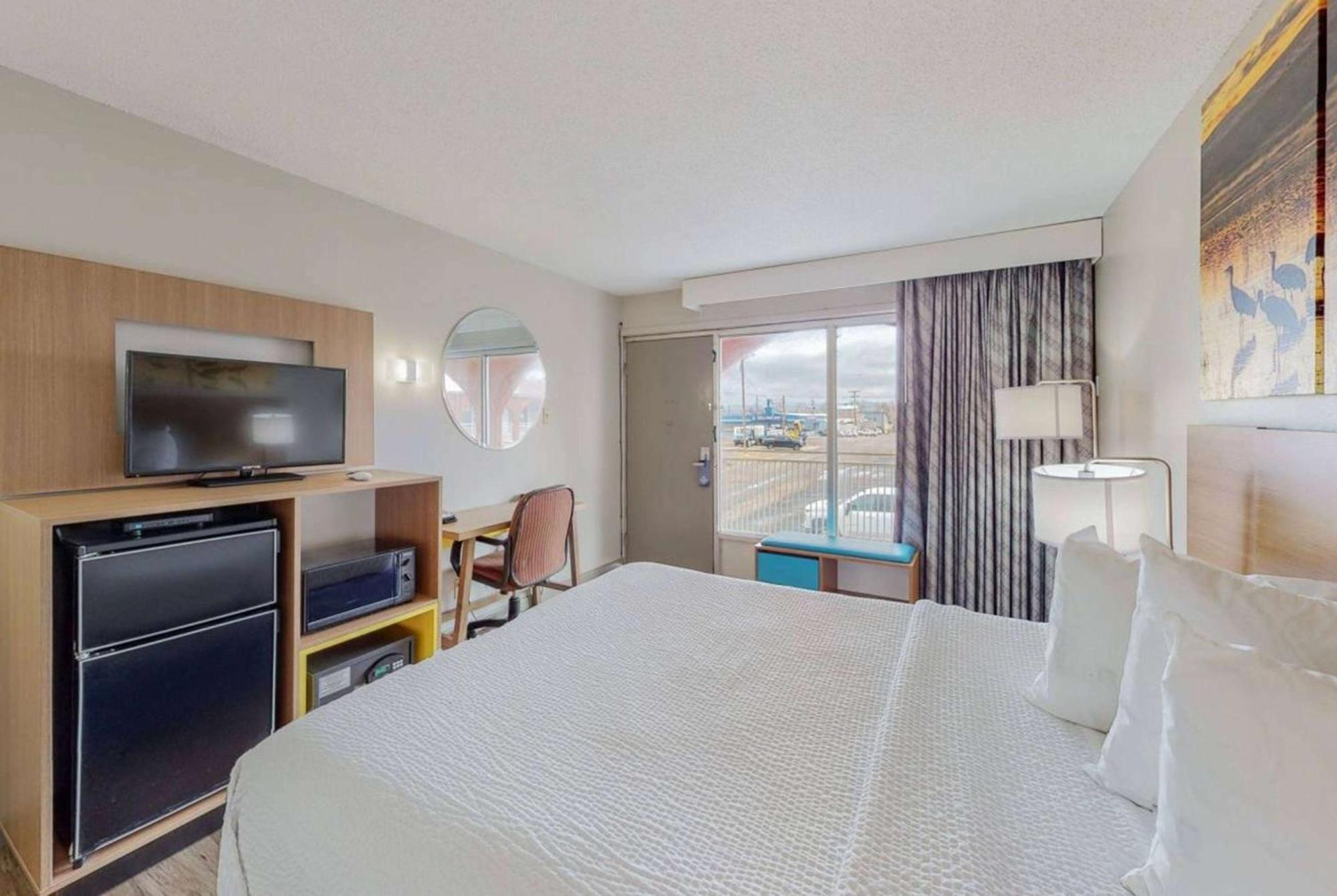 Days Inn By Wyndham Socorro Eksteriør billede